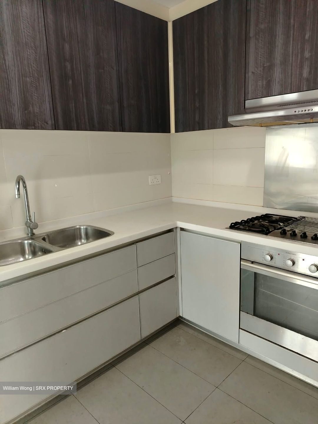 Livia (D18), Condominium #635349191